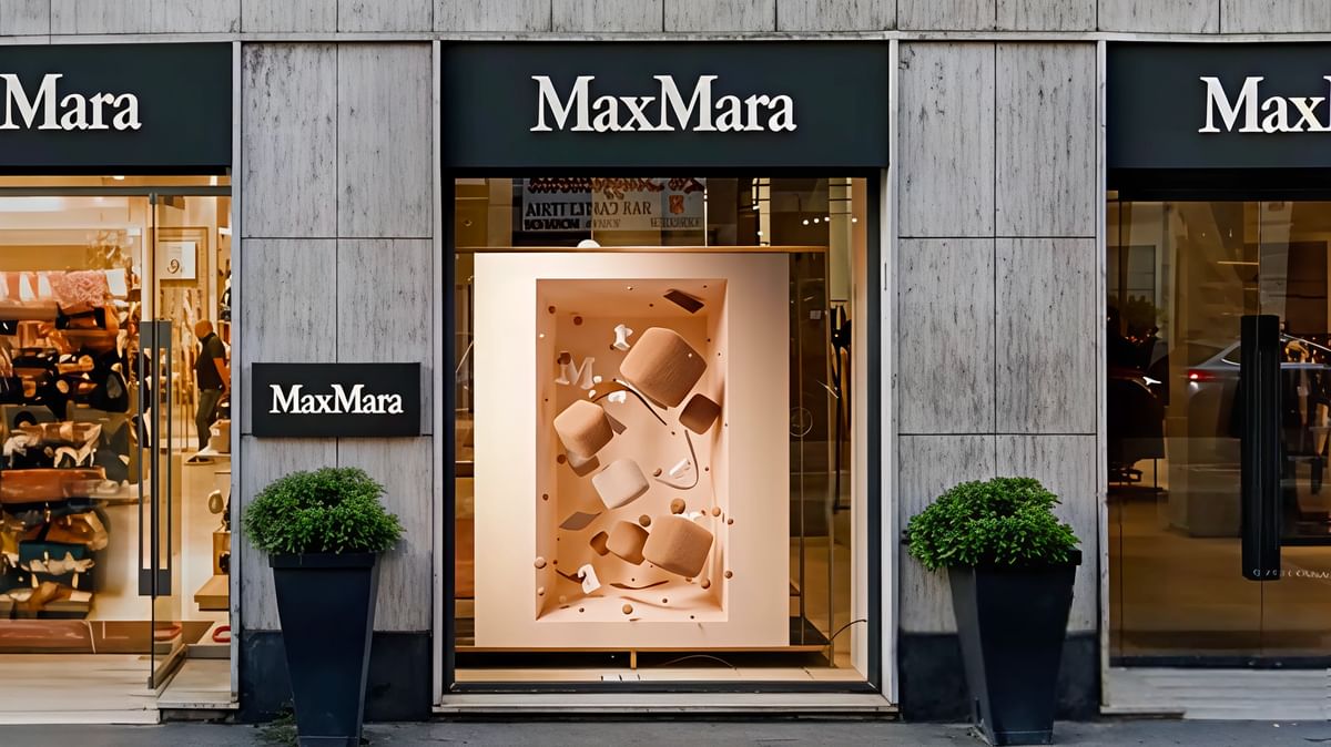 Api Mara Max Mara - Global Store Windows Content 2023/24 | MONOGRID